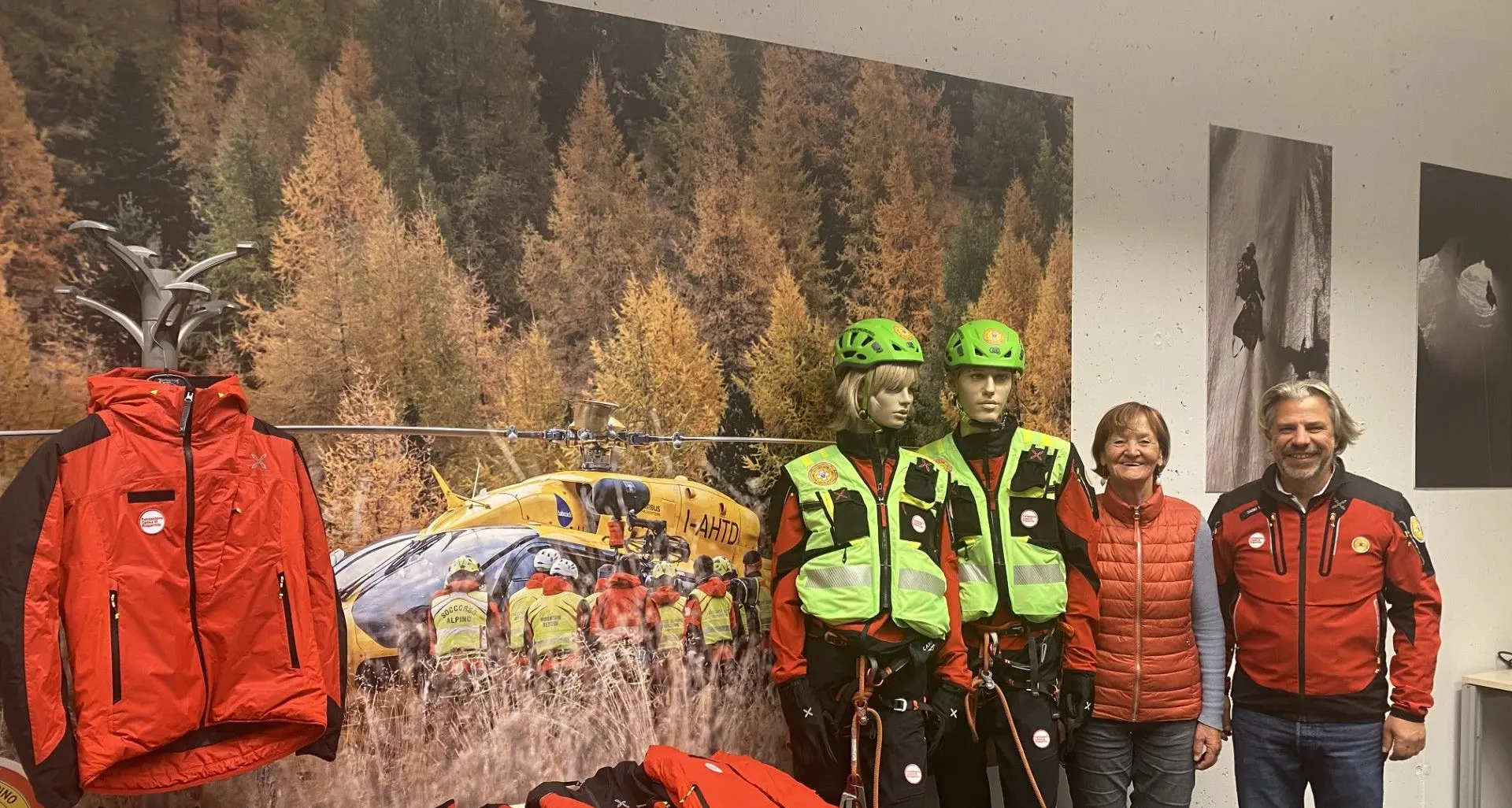 Soccorso Alpino Alto Adige, nuovo abbigliamento tecnico grazie alla Fondazione Cassa di Risparmio