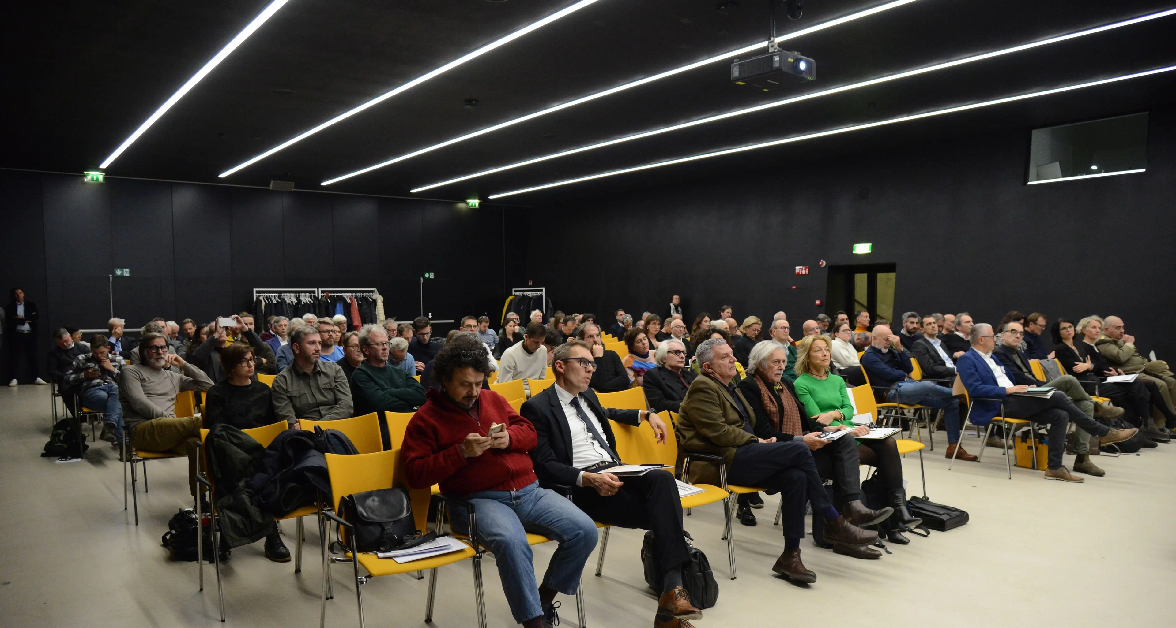Bolzano: l'appello degli architetti: «Basta cementificare»