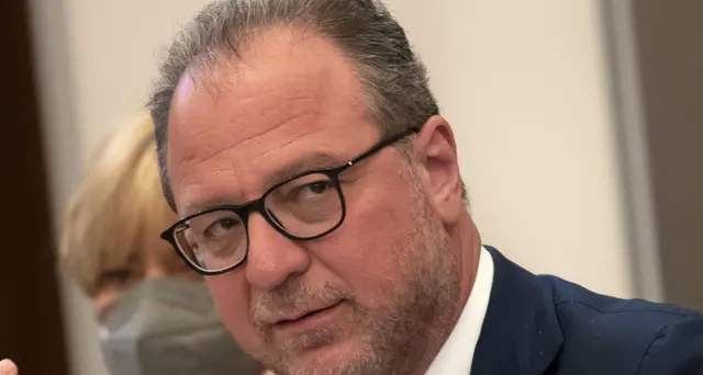 Contante: Mulè, tetto non è priorità governo