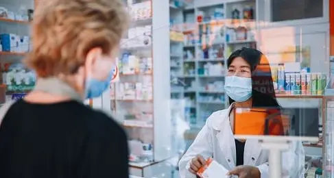 Alto Adige, il vaccino contro il Covid in un terzo delle farmacie