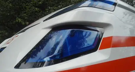 Scontro frontale con un tir: automobilista muore in val Venosta