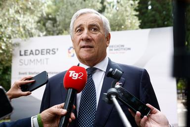 Tajani, 'inaccettabile fermo delle italiane dall'Idf, non hanno commesso reati'