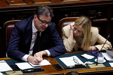 Manovra, verso un vertice lunedì con Meloni e Giorgetti