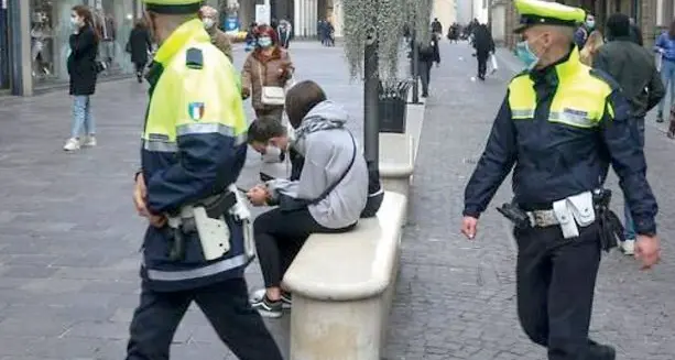 «A Egna la pistola ai vigili quando lavoreranno sera e notte»