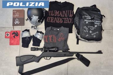 Allude sui social a stragi e atti violenti a scuola, denunciato 14enne