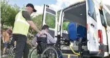 Disabili e scuolabus, protesta per i disagi: «I nostri figli non sono pacchi»