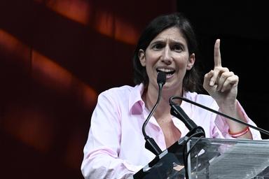 Schlein,basta soluzioni-tampone, governo accolga nostra proposta di tassare extraprofitti