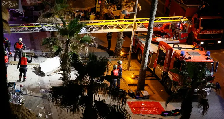 Tragedia a Maiorca, crolla la terrazza di un ristorante: almeno 4 morti e 16 feriti