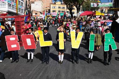 Bolivia, il presidente conservatore difende il suo governo 'impopolare'