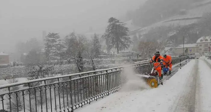 Alto Adige, attese nevicate anche a fondovalle. Allerta viabilità
