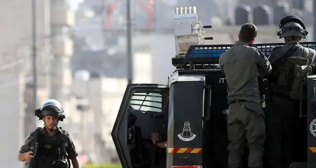 Gerusalemme: esercito Israele blocca strade attorno a Gaza