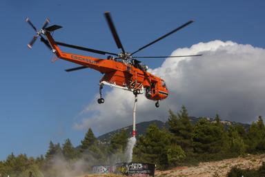 Due elicotteri antincendio si sono scontrati in Grecia