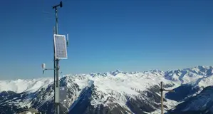 Nevica in Alto Adige, raffiche a 180 chilometri all’ora sulla Cima Undici