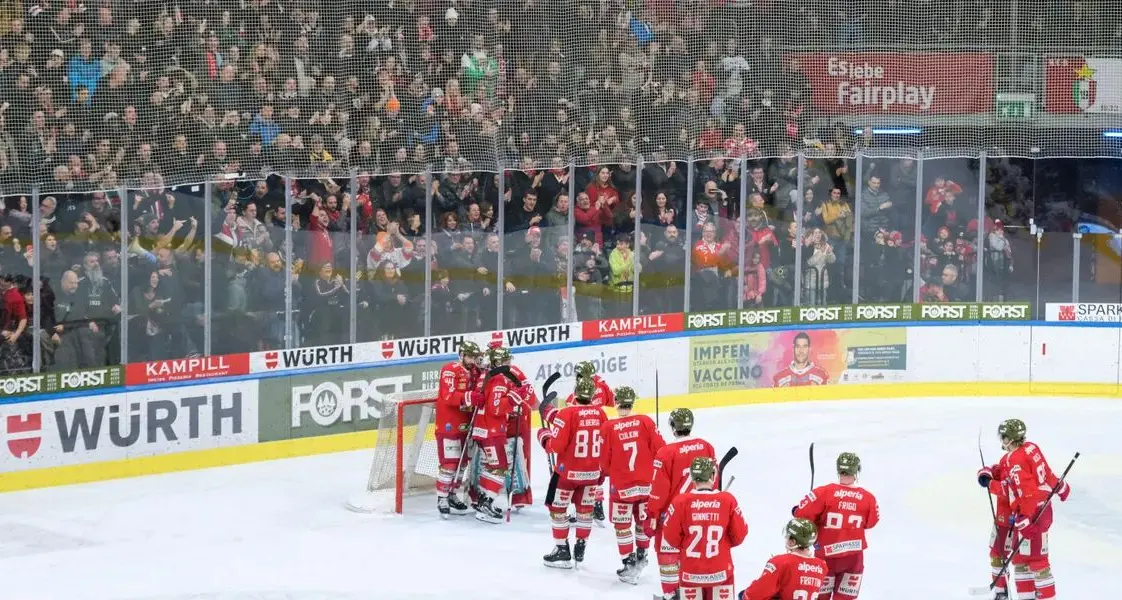 I Foxes battono Innsbruck 5-1 in una Sparkasse Arena da record