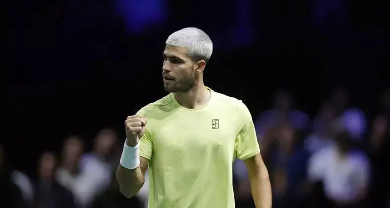 Sorpresa Alcaraz: subito fuori a Parigi, se Sinner vince il torneo torna numero uno