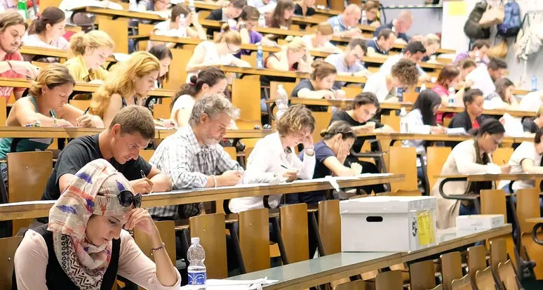 Corsi di lingua, la Provincia di Bolzano sovvenziona la frequenza