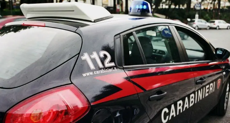 Minacce col coltello al supermarket, arrestato 29enne a Laives