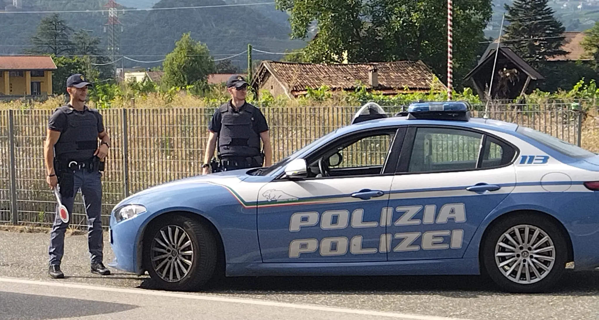 Bolzano, furti a raffica nelle auto in sosta: arrestati due pregiudicati stranieri