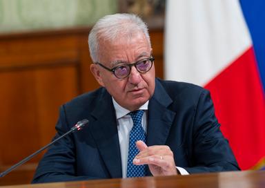 Mantovano, tavolo permanente per area Taranto come per Terra dei Fuochi
