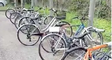 Raid alla stazione di Bronzolo: tranciate le gomme a 15 bici