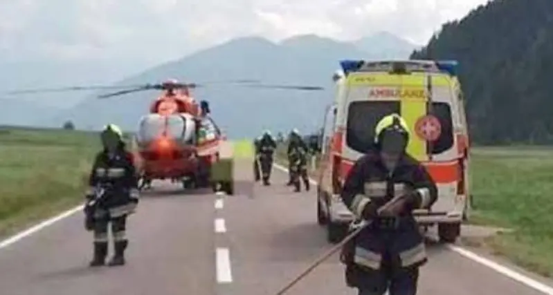 Schianto in moto con un'auto, grave un 39enne venostano