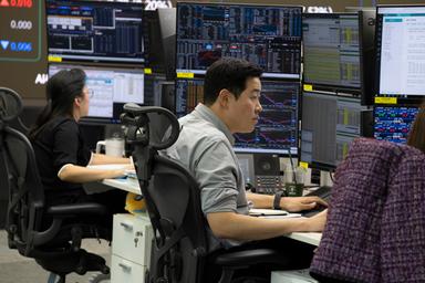 Borsa: Asia in rosso, nuova pressione sui tecnologici