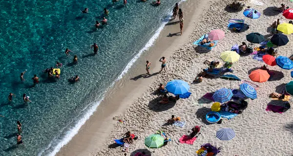Codacons: «Saranno le vacanze più care degli ultimi 50 anni»