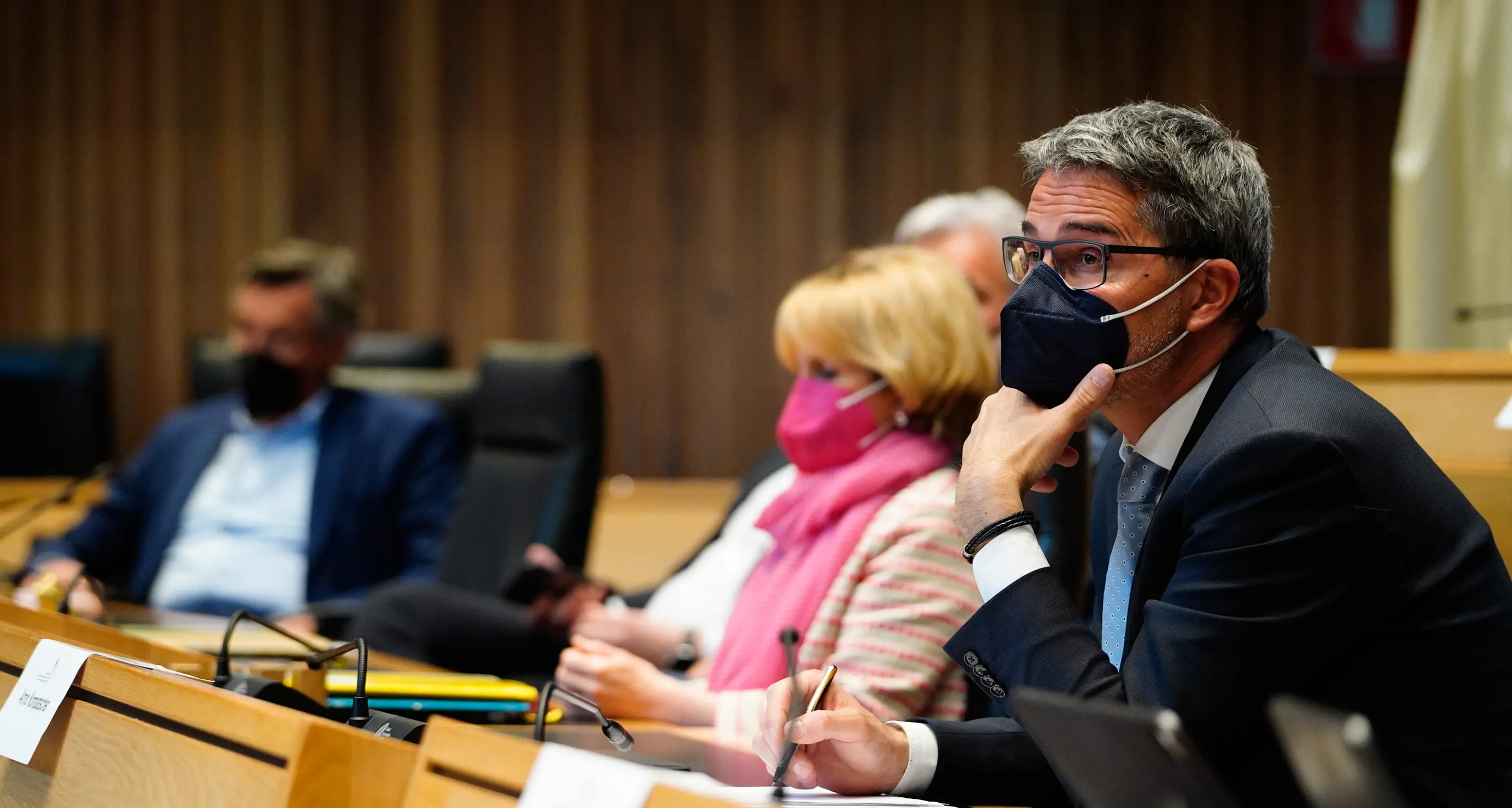 Crisi Svp: il consiglio provinciale approva la riduzione della giunta