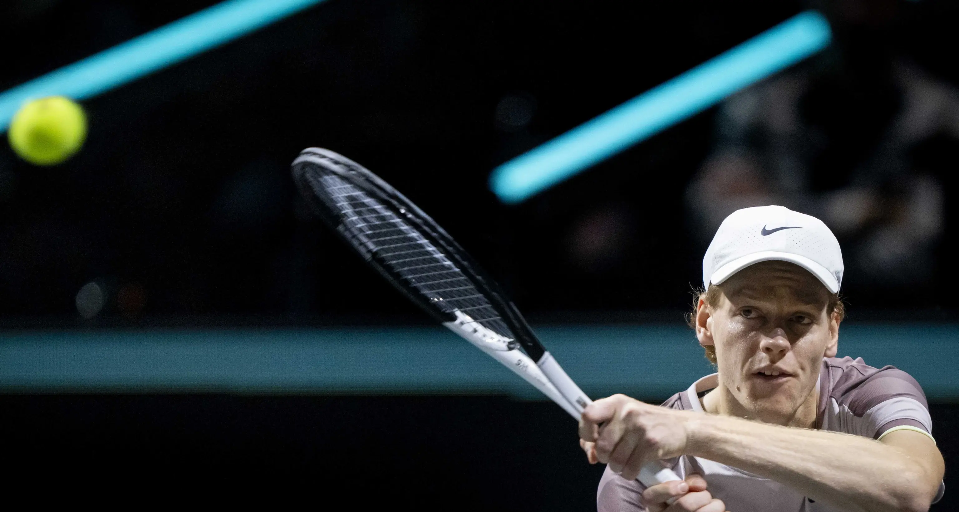 Atp Rotterdam: Raonic si ritira, Sinner in semifinale