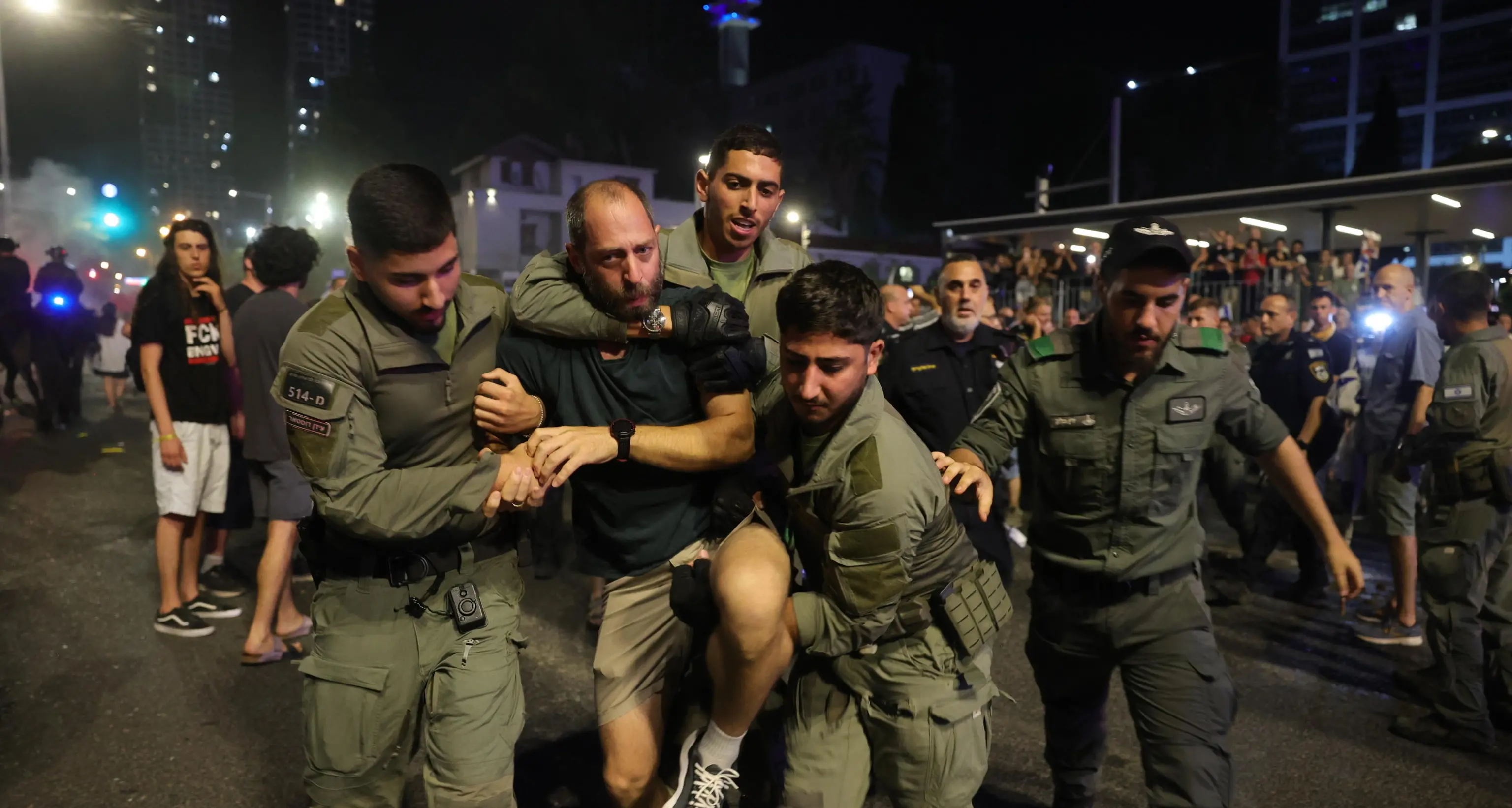 Israele: 12 arresti a corteo contro Netanyahu, anche reporter