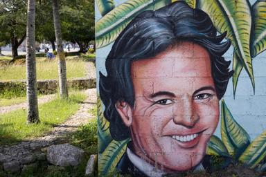 Due ex impiegate di Julio Iglesias presentano nuova denuncia per aggressione sessuale