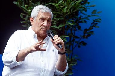 Tajani, 'ad Albares rispondo con i numeri in calo sugli irregolari'