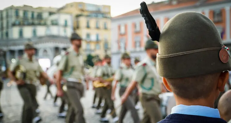 Truppe Alpine, il comando passa da Gamba a Risi: a Bolzano la cerimonia di passaggio