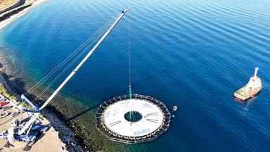 Installata piattaforma per l'accumulo di energia green al largo della Calabria