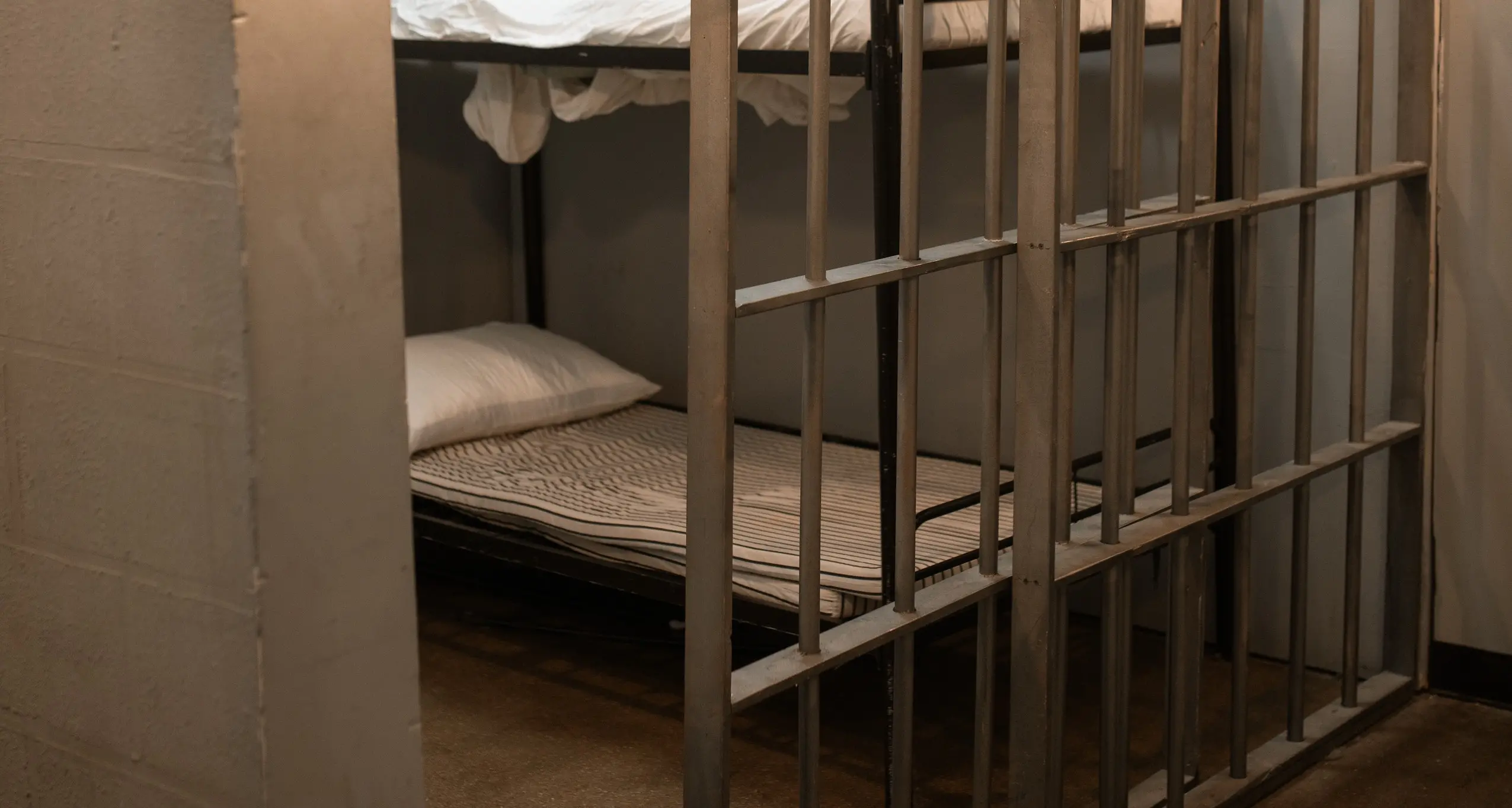 Merano, resta in carcere l’uomo che ha accoltellato la compagna