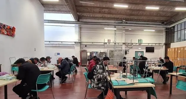 Senzatetto, prorogata fino al 30 aprile l'accoglienza notturna all'ex Alimarket