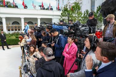 Trump, 'fake news non accedano alla Casa Bianca, è luogo sacro'
