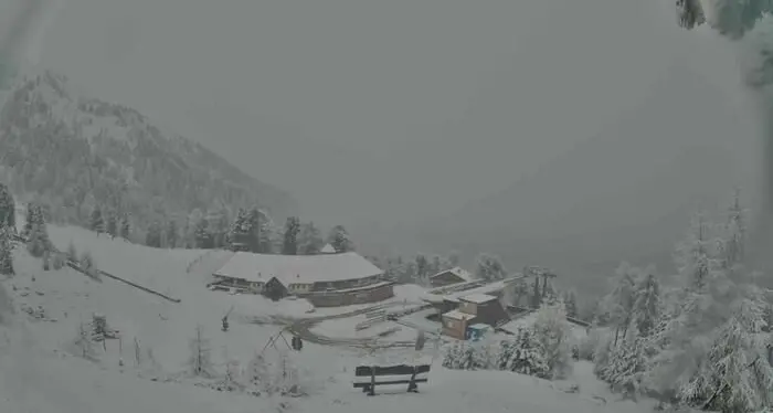 Freddo improvviso in Alto Adige: i Santi di Ghiaccio riportano la neve in quota
