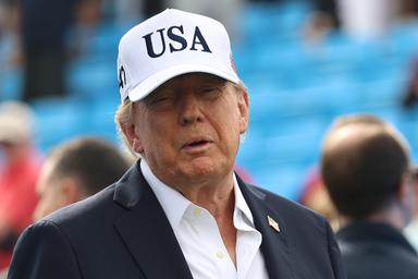 Trump, Mosca ha perso controllo della sua industria del gasolio, guerra deve finire
