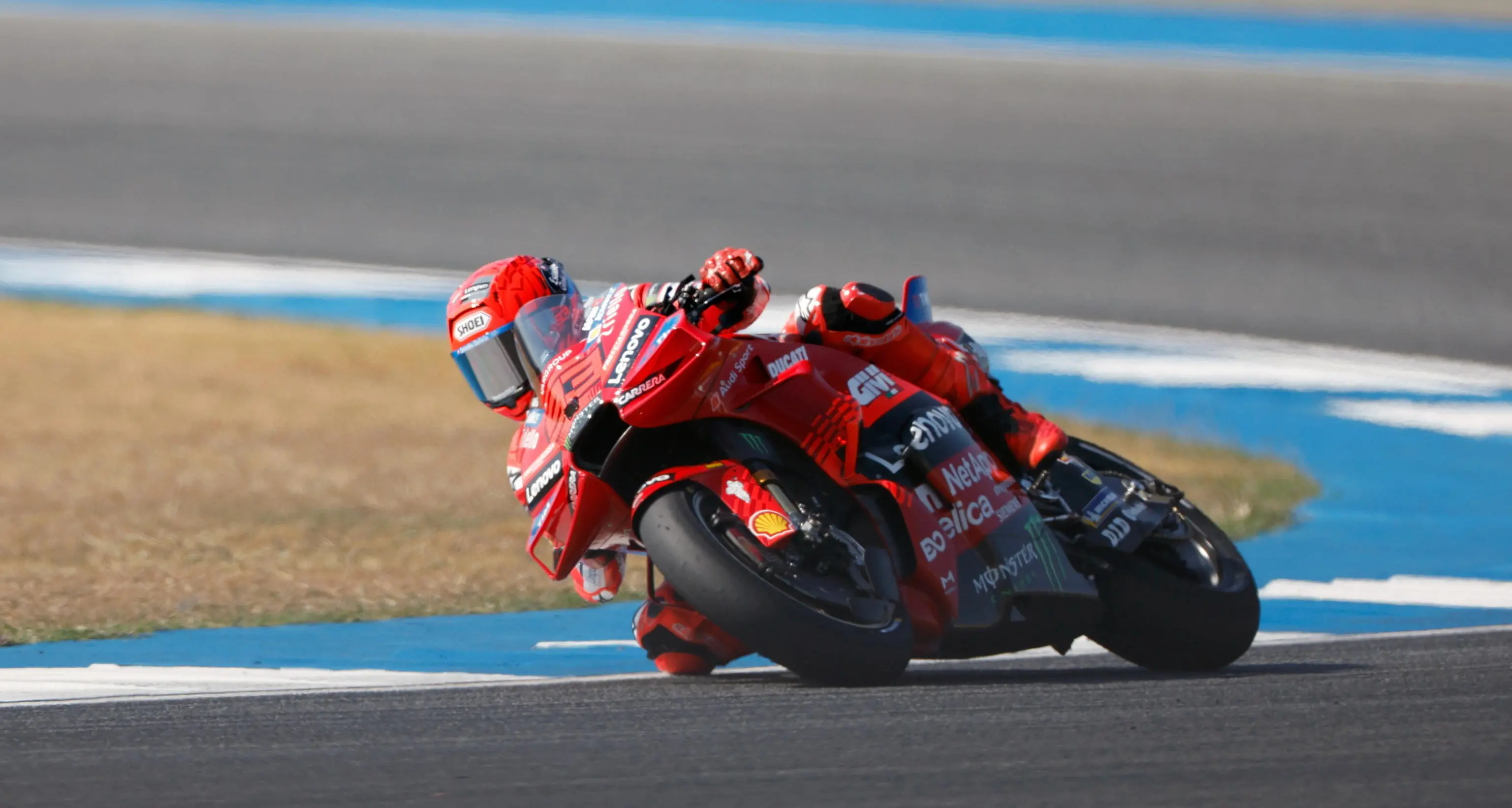 MotoGP: Marc Marquez su Ducati in pole in Thailandia