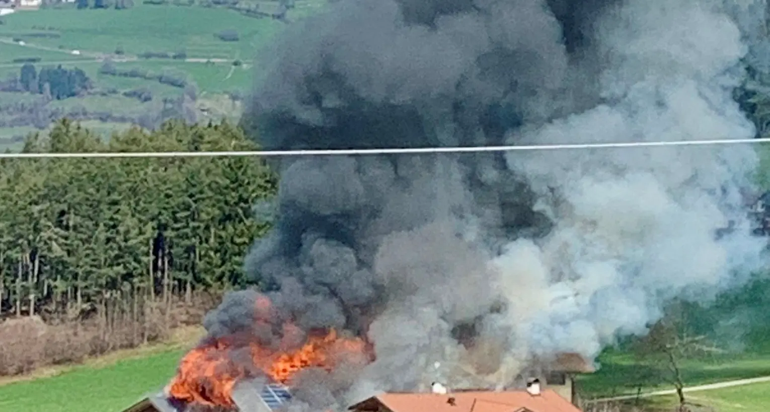 Castelrotto: Maso Radauer in fiamme
