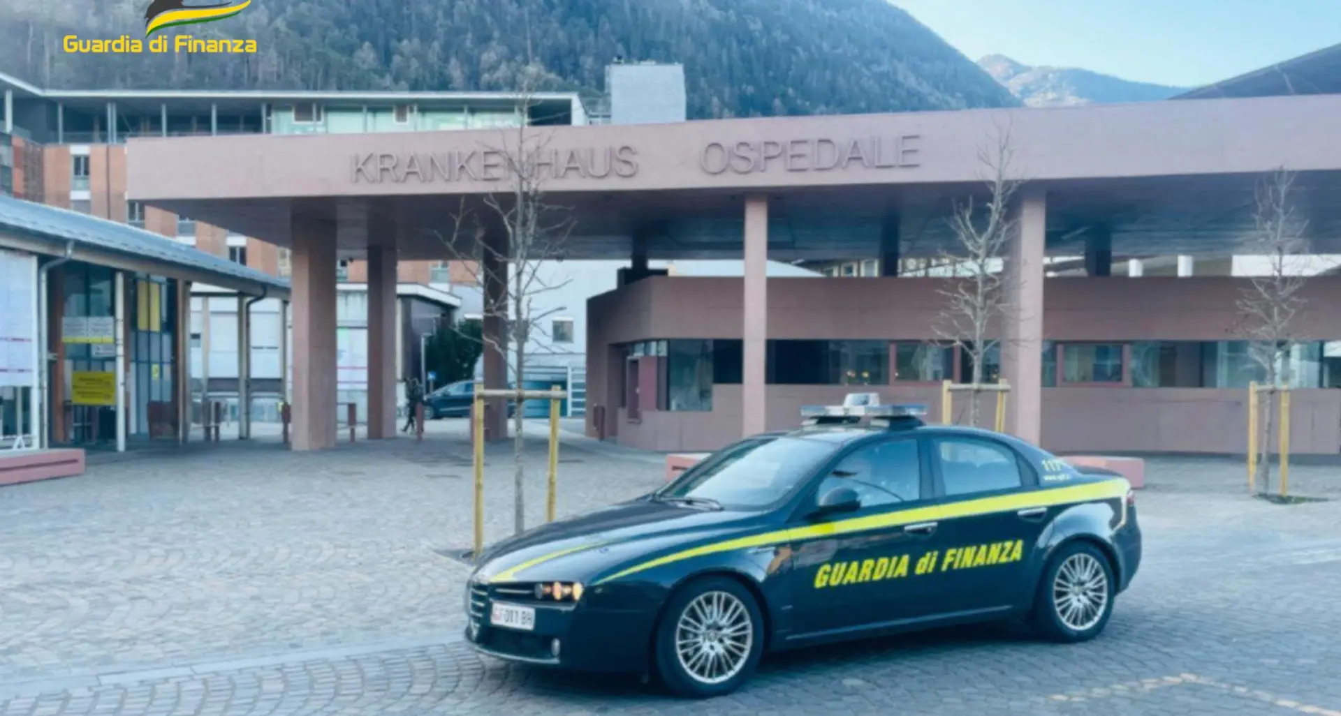 Bressanone, timbrava l’ingresso e poi se ne andava: la Finanza denuncia medico assenteista