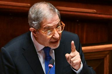 Musumeci, 'a Catania è fuori posto l'aeroporto, non il vulcano'