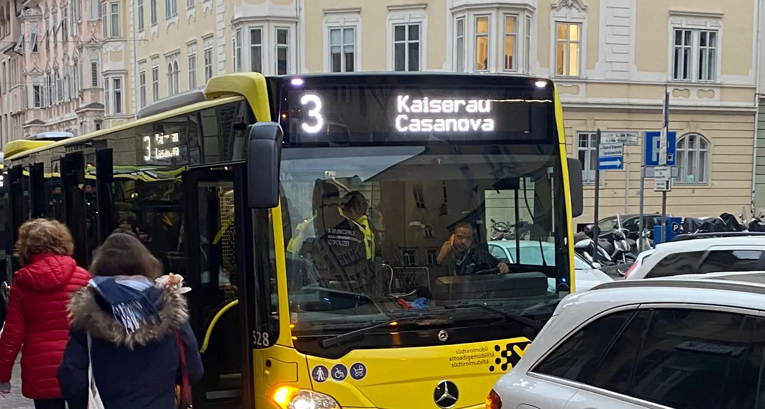 Bolzano, rissa sul bus: interviene la Municipale