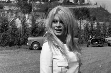 Dalle ballerine ai diamanti, all'asta gli oggetti personali di Brigitte Bardot