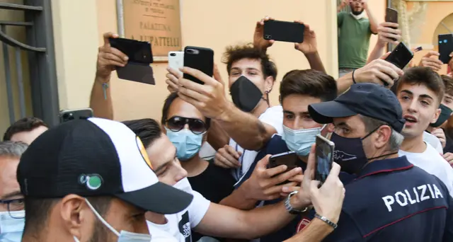 Suarez: indagine punta su interessi dietro esame