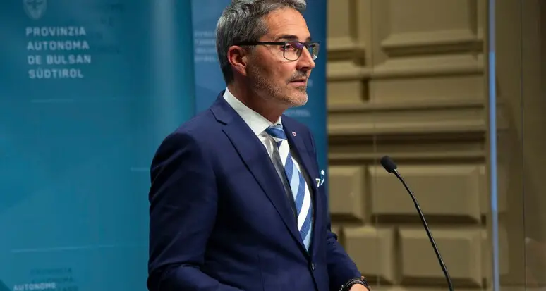 Kompatscher presenta la manovra 2026: oltre un miliardo per sviluppo e servizi