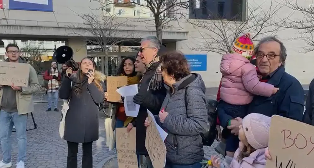 Bolzano fa rumore e urla nella Giornata contro la violenza sulle donne