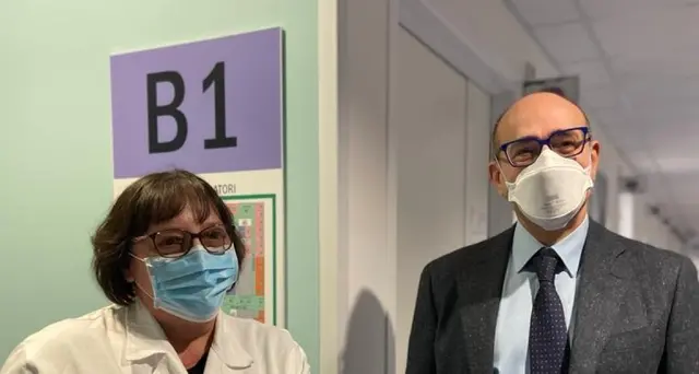 Vax Day: infermiera 58enne prima vaccinata a Schiavonia
