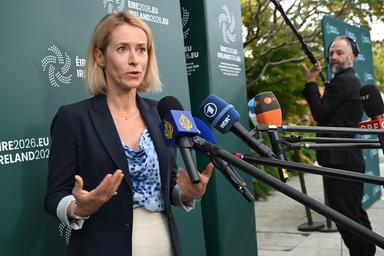 Kallas: "Ondata di attacchi cinetici dalla Russia, vuole spaventarci"